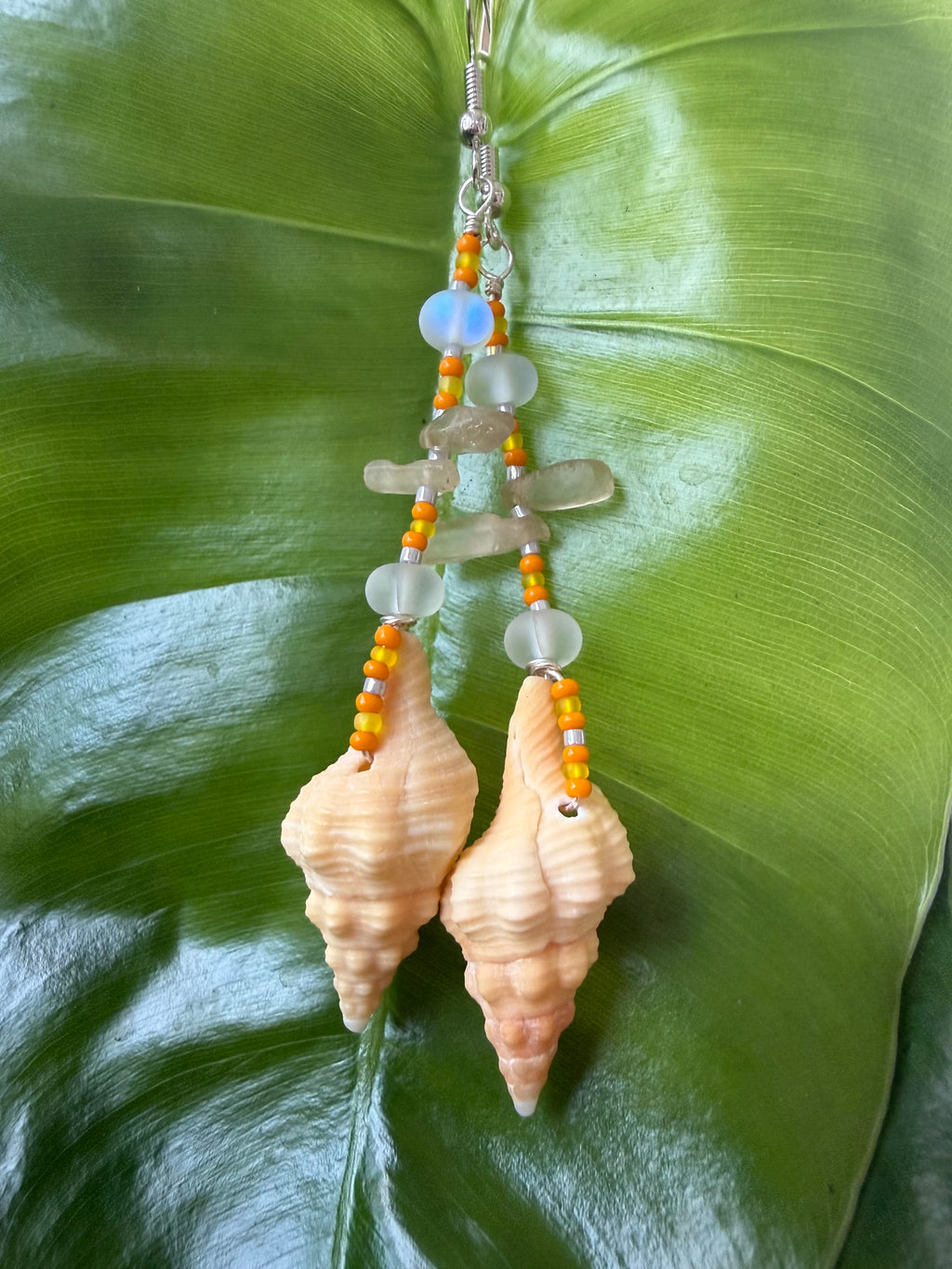 Light yellow Horse conch / crystal earrings