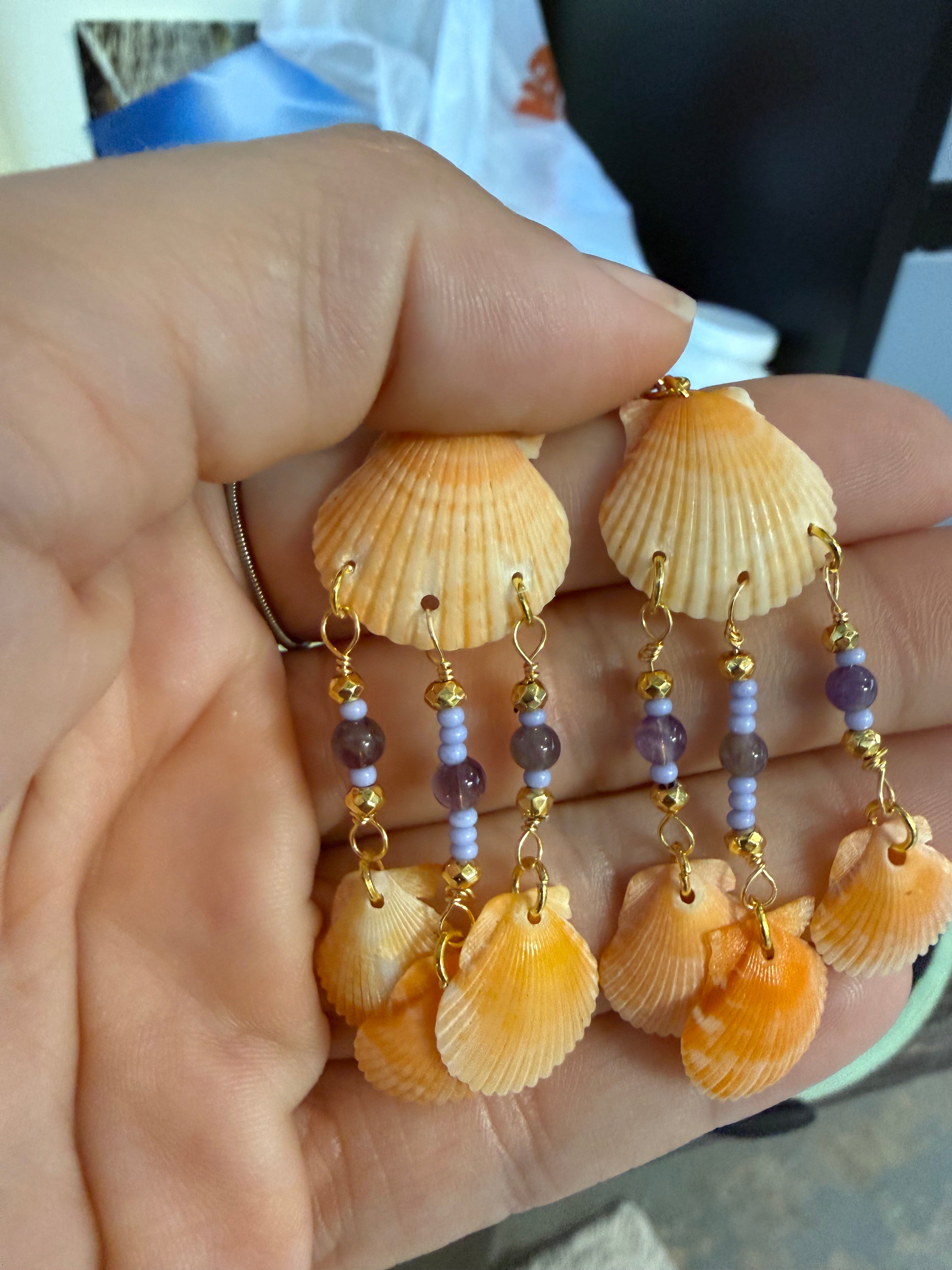 Peachy Scallop chandelier earrings