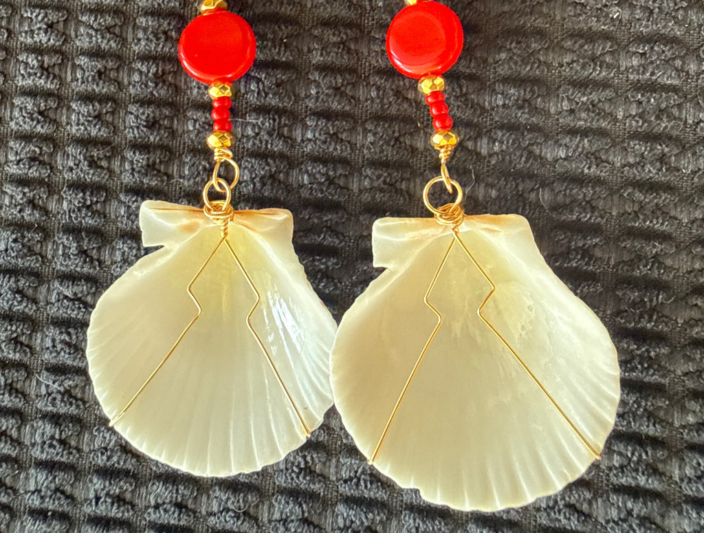 White Scallop w/ Gold wire wrap.