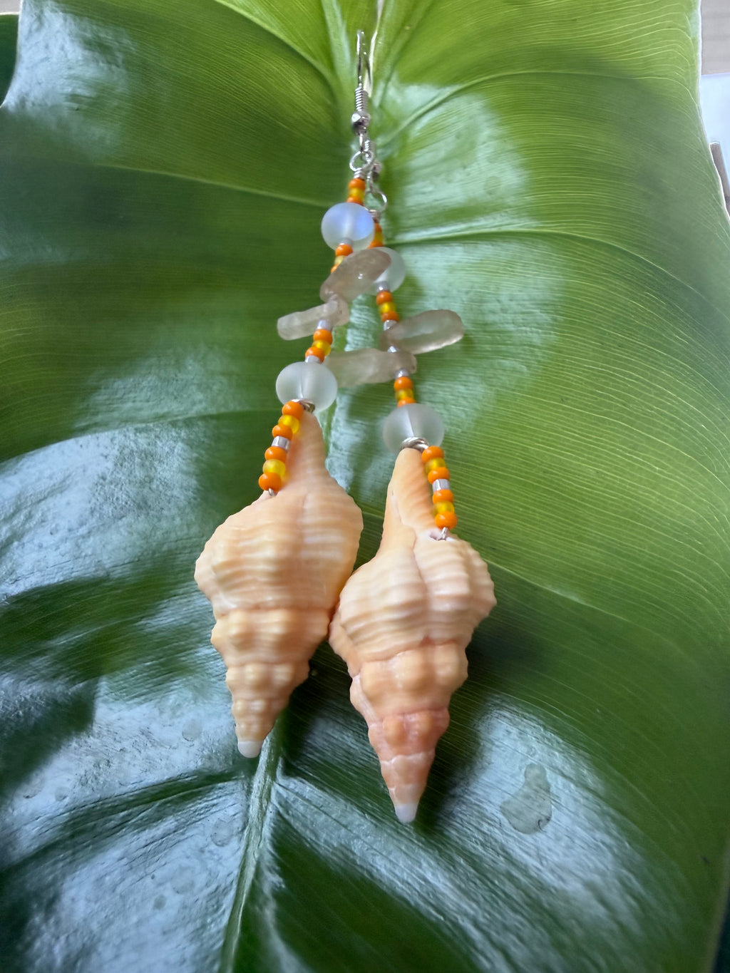 Light yellow Horse conch / crystal earrings
