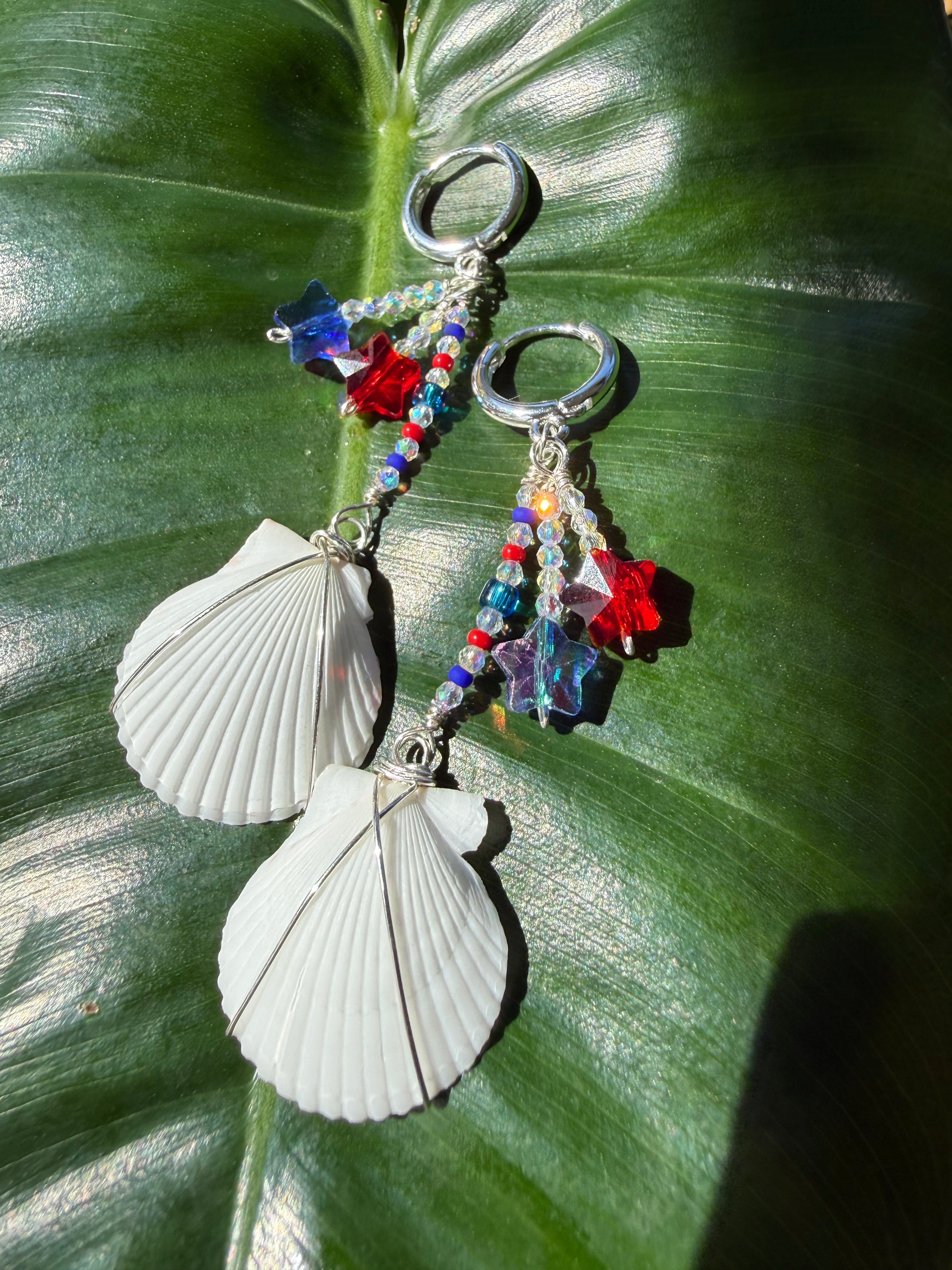 Wire wrapped scallop with red white and blue beads with stars