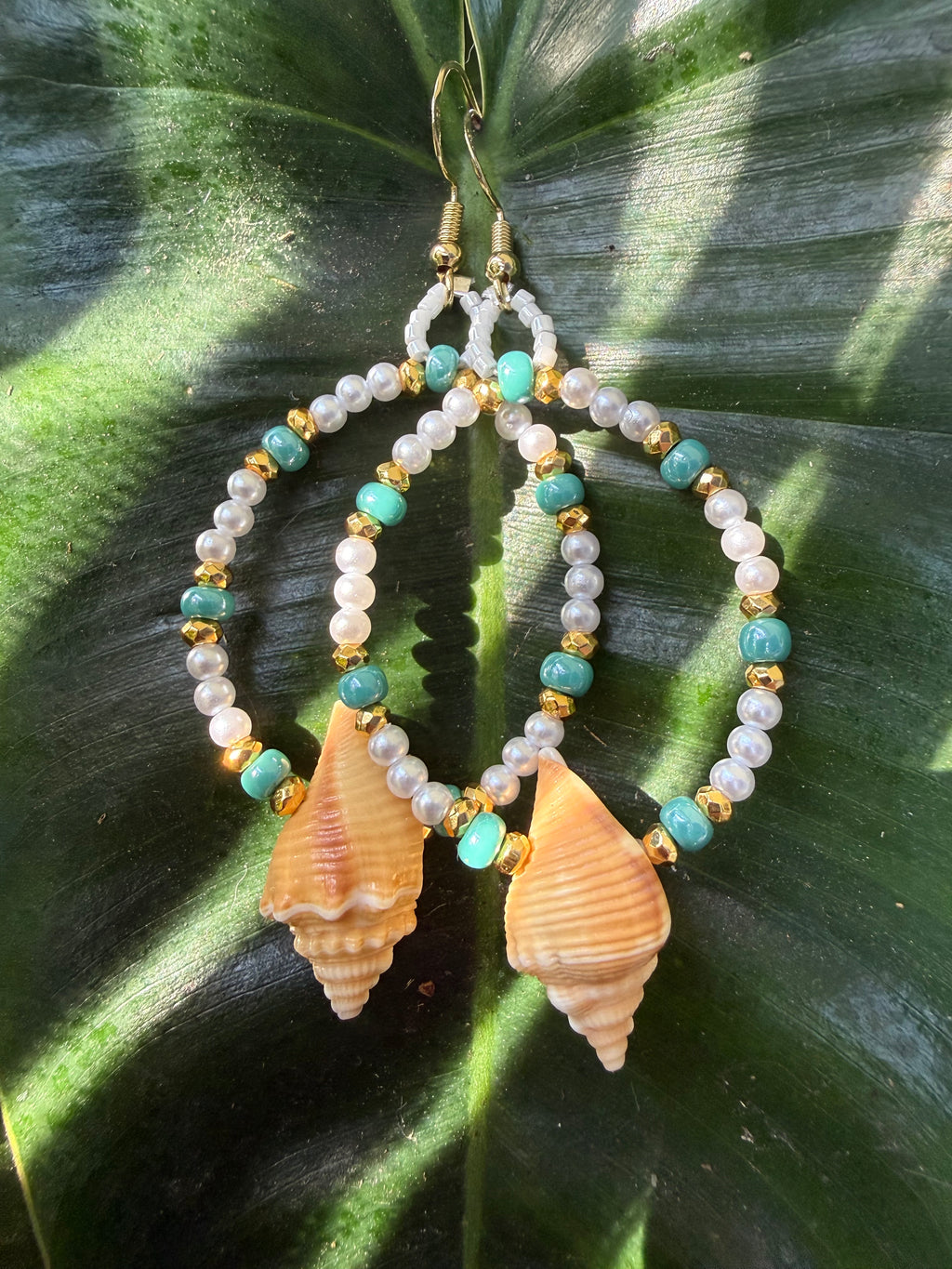 Florida Fighting Conch, turquoise and pearls hoop earrings