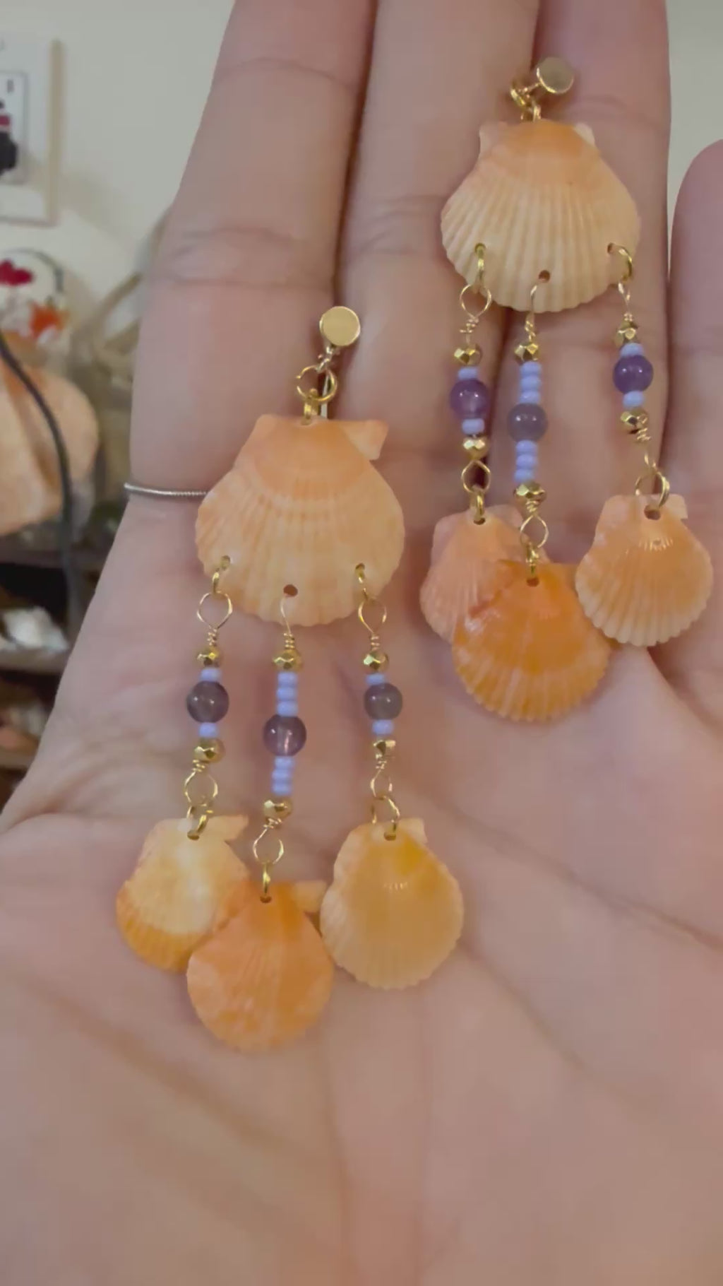 Peachy Scallop chandelier earrings